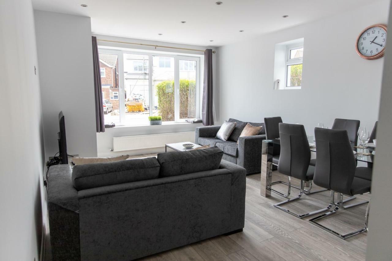 London Northwick Park Serviced Apartments By Riis Property Harrow Kültér fotó