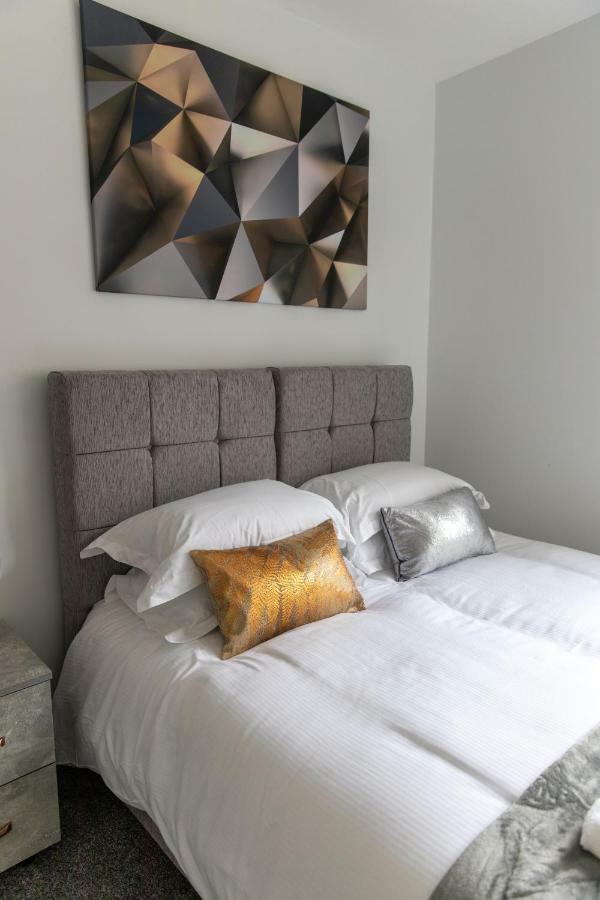 London Northwick Park Serviced Apartments By Riis Property Harrow Kültér fotó