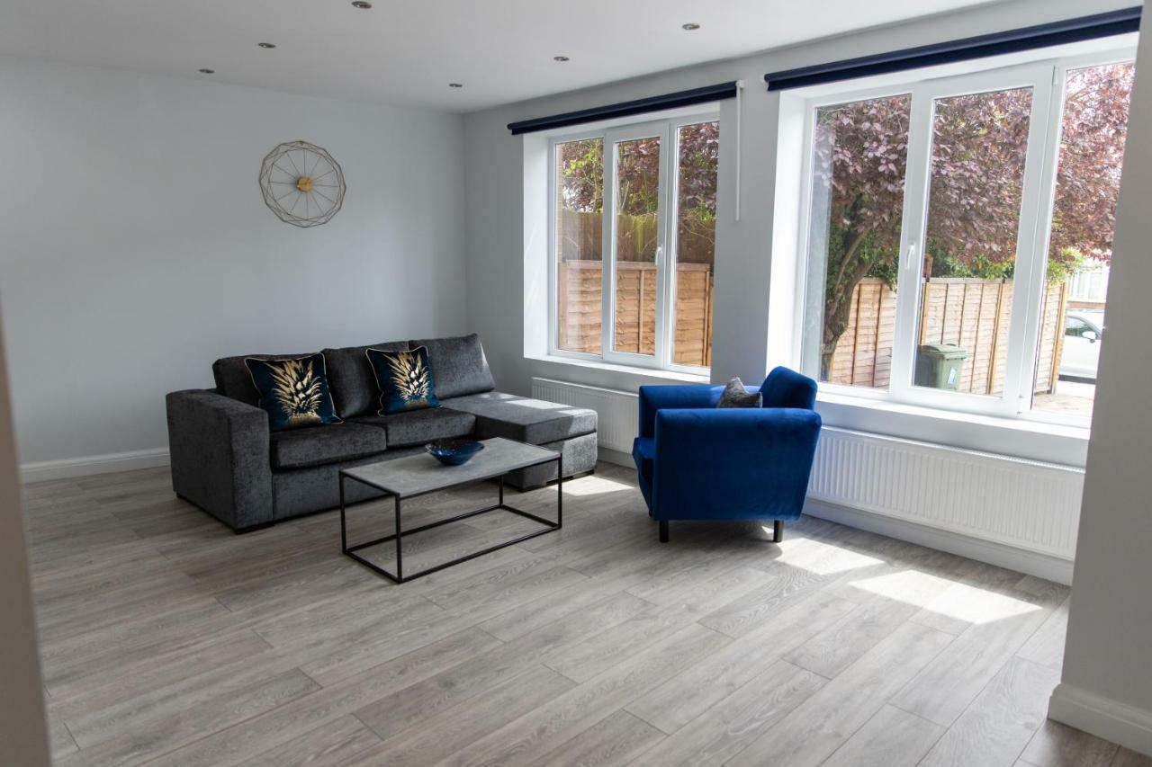 London Northwick Park Serviced Apartments By Riis Property Harrow Kültér fotó
