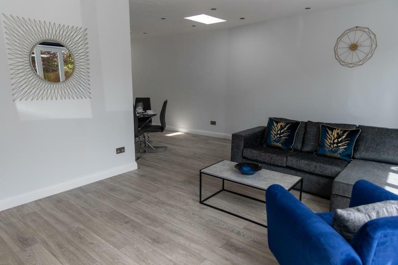London Northwick Park Serviced Apartments By Riis Property Harrow Kültér fotó