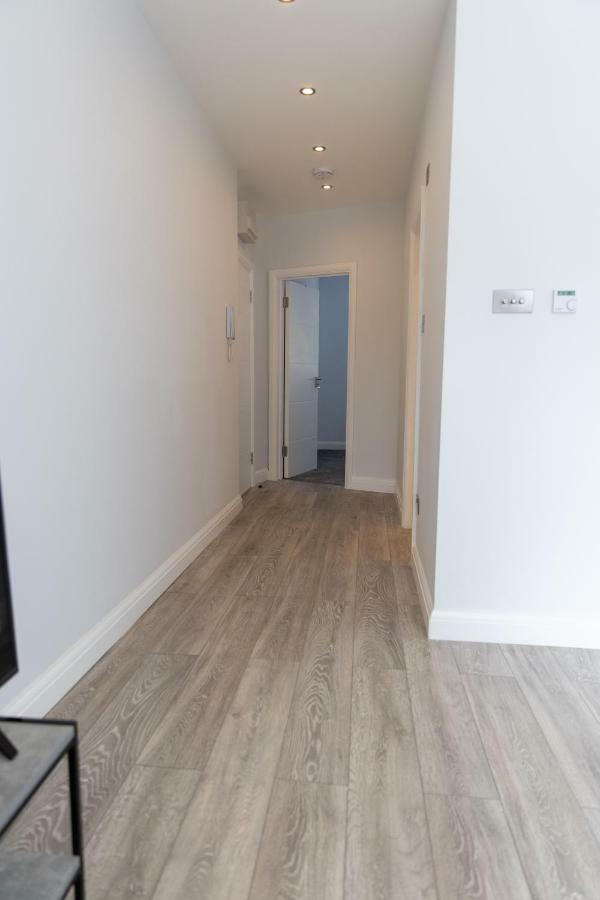 London Northwick Park Serviced Apartments By Riis Property Harrow Szoba fotó