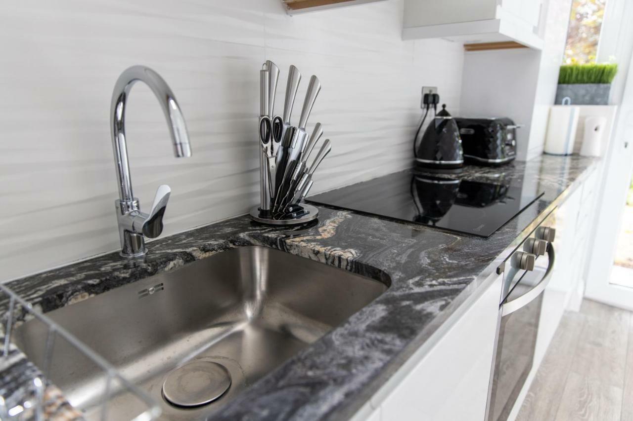 London Northwick Park Serviced Apartments By Riis Property Harrow Kültér fotó