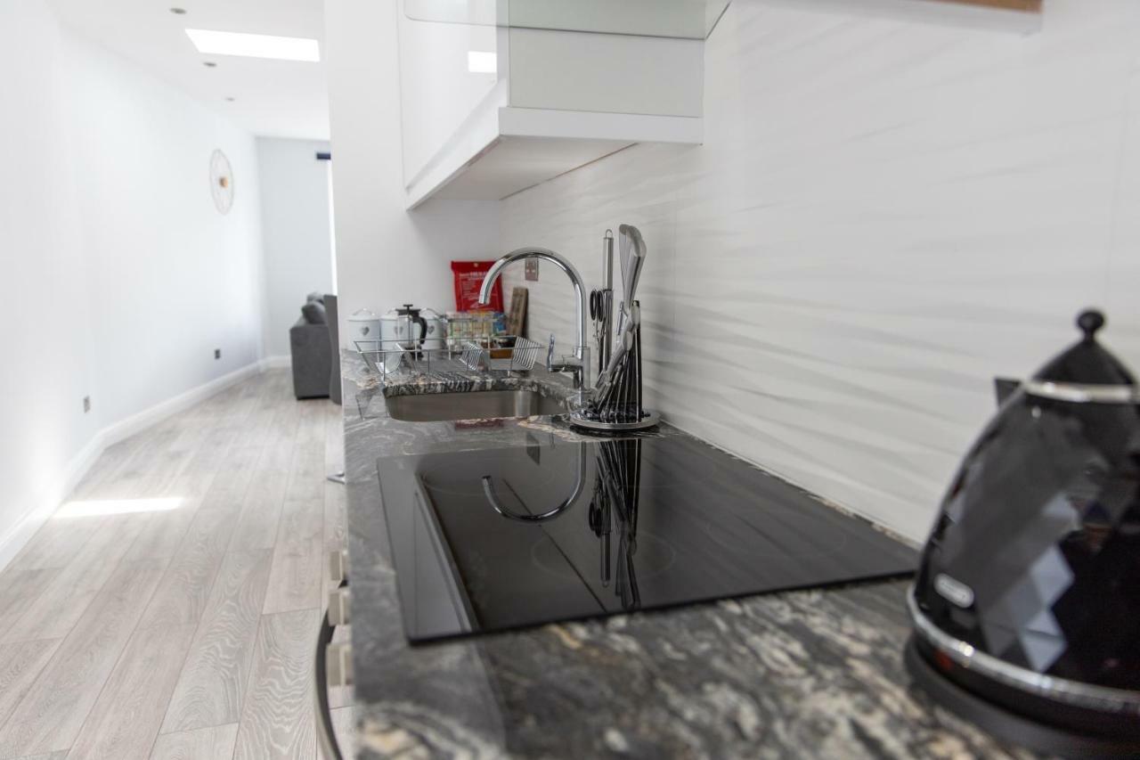London Northwick Park Serviced Apartments By Riis Property Harrow Kültér fotó